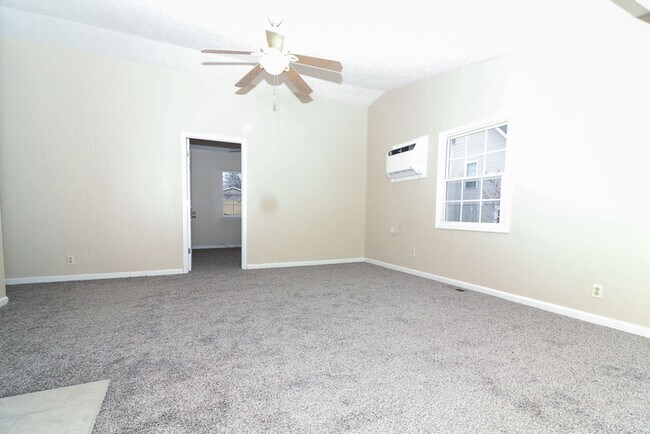 Building Photo - 407 Knox Ave