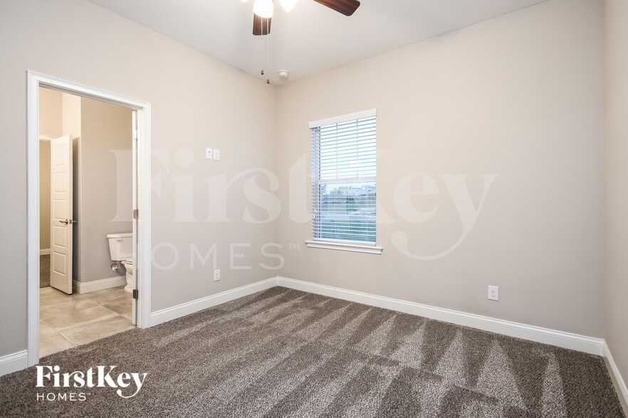 Building Photo - 252 Pine Lilly Ct