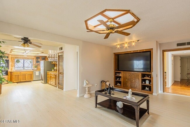 Building Photo - 2425 Anise Dr