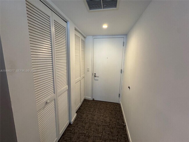 Building Photo - 31 SE 6th St