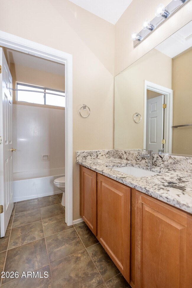 Building Photo - 2023 W Shackleton Dr