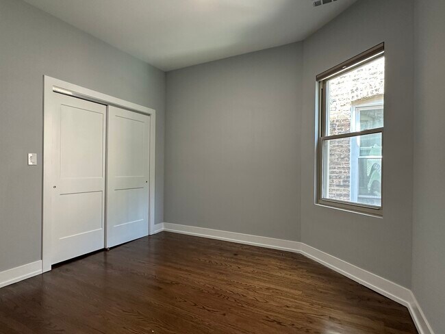 Building Photo - 4714 N Talman Ave