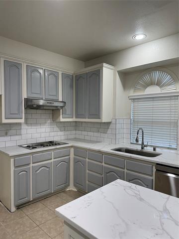 Building Photo - 5817 Mulvane Dr