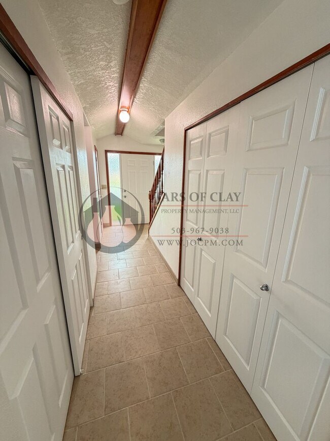 Building Photo - Laura/Bolliger #2022-1085