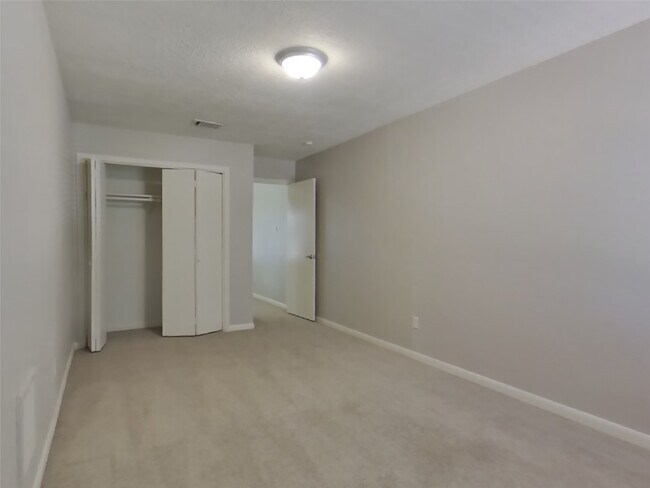 Building Photo - 19631 Coppervine Ln