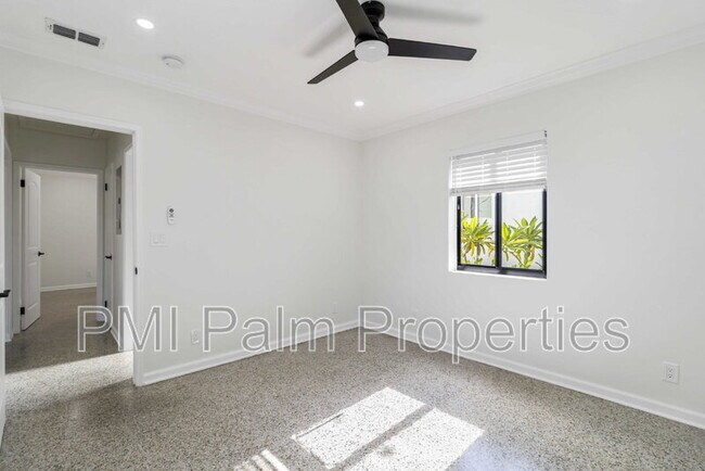 Building Photo - 431 52nd St