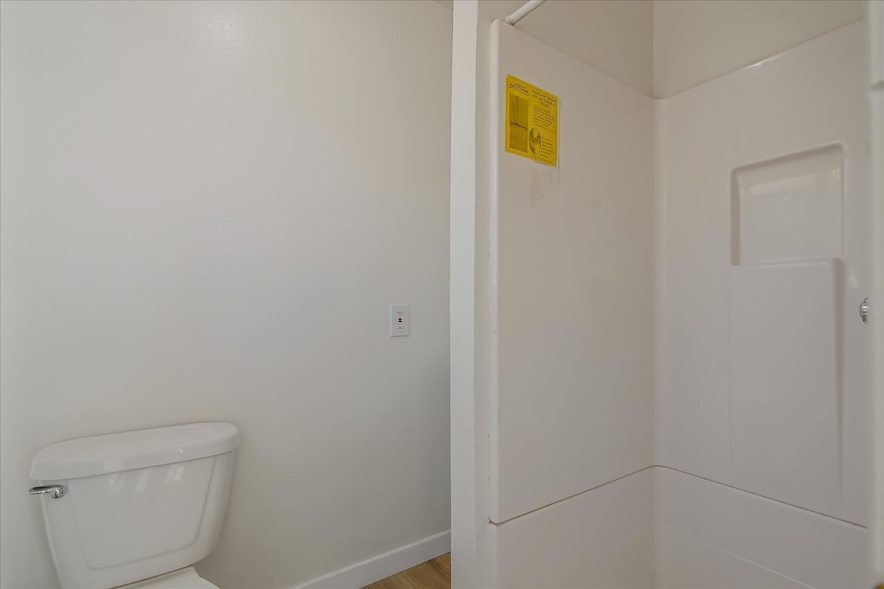 Building Photo - 9223 Langdon Ave