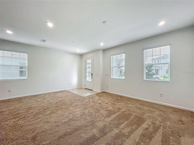 Building Photo - 9824 Walkway Dr
