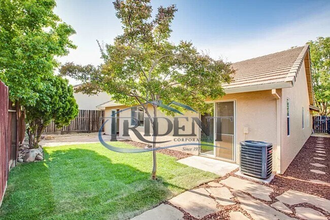 Building Photo - Beautiful home located in a culdesac