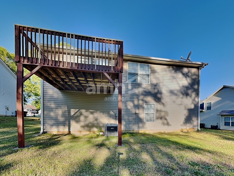 Building Photo - 7209 Cedar Forest Dr