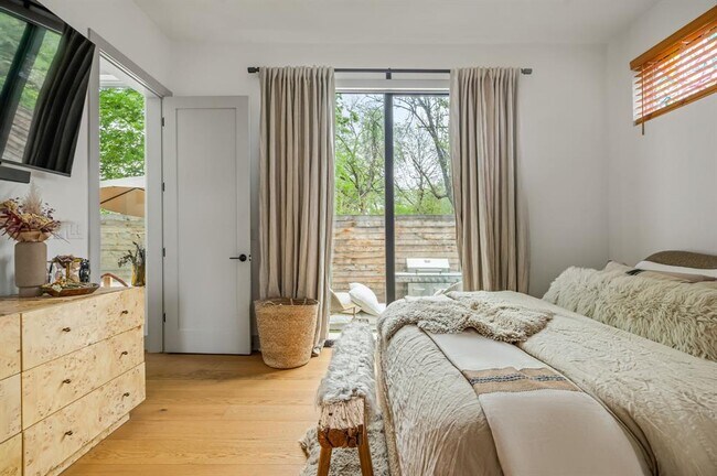 Building Photo - 2507 Audubon Pl