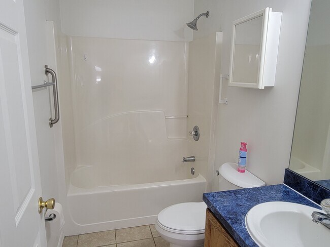 Building Photo - 1210 4 Mile Rd