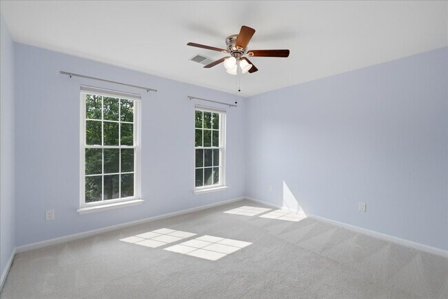 Building Photo - Spacious Broadlands Home Backing to Nature with Expansive Outdoor Living