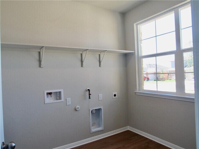Building Photo - 620 Otto Ave