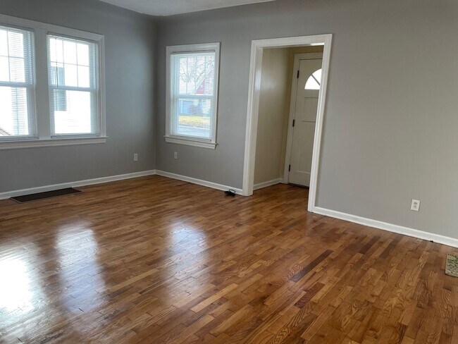 Building Photo - Charming 3-Bedroom Home for Rent – Quiet C...