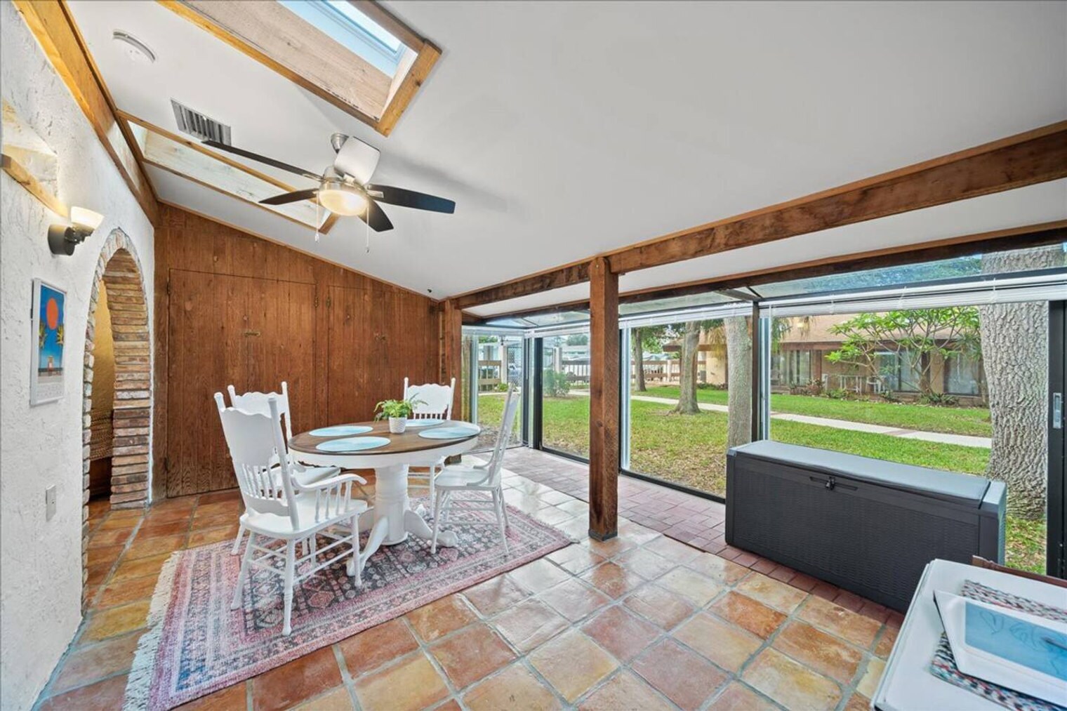 Building Photo - 408 Harrison Ave