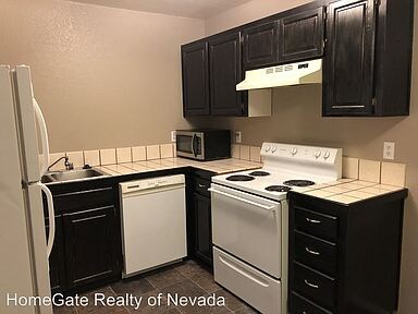 Building Photo - 2913 Tierra Verde E