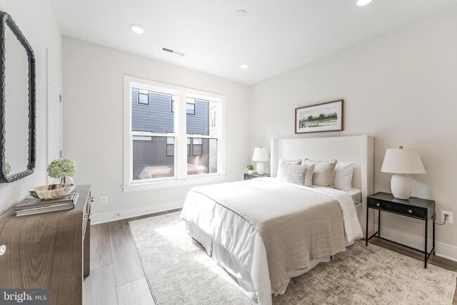 Building Photo - 12742 Verdant Wy