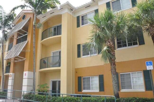 Building Photo - 7330 NW 114th Ave