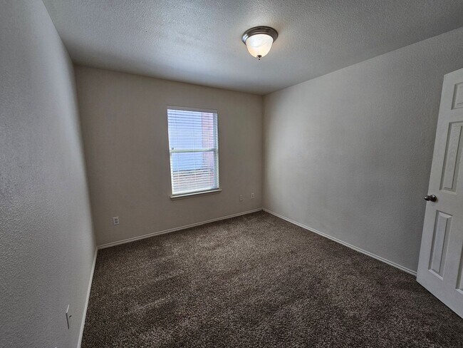 Building Photo - Available Now..   Absolutely Amazing property