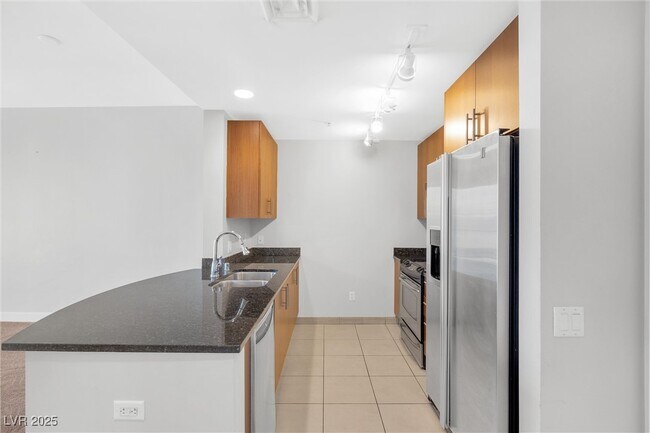 Building Photo - 200 W Sahara Ave