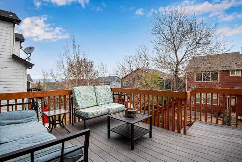 Building Photo - 2327 Dogwood Cir