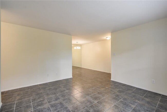 Building Photo - 8210 Bent Tree Rd