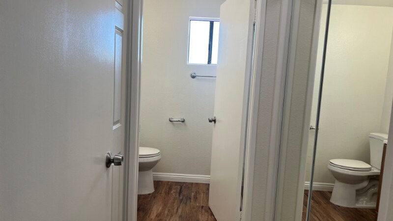 Building Photo - 7424 Radford Ave