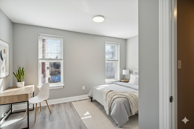 Building Photo - 1223 W Somerset St