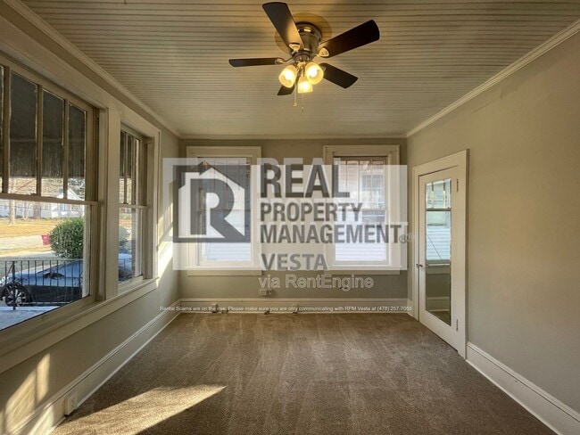 Building Photo - 2694 Cherokee Ave