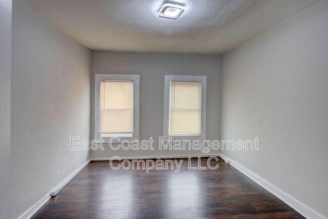Building Photo - 1822 McHenry St