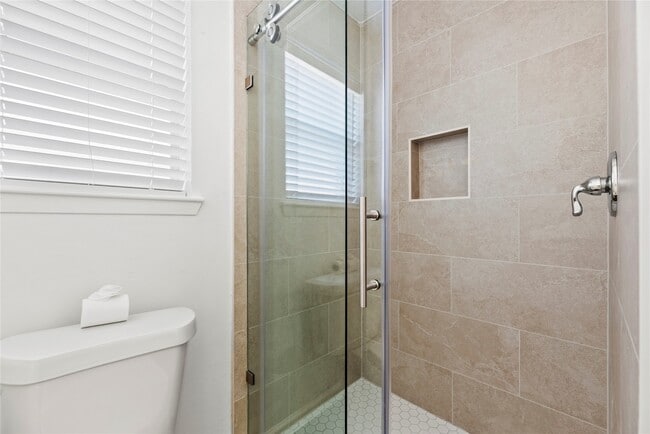 Building Photo - 15362 Meadow Village Dr