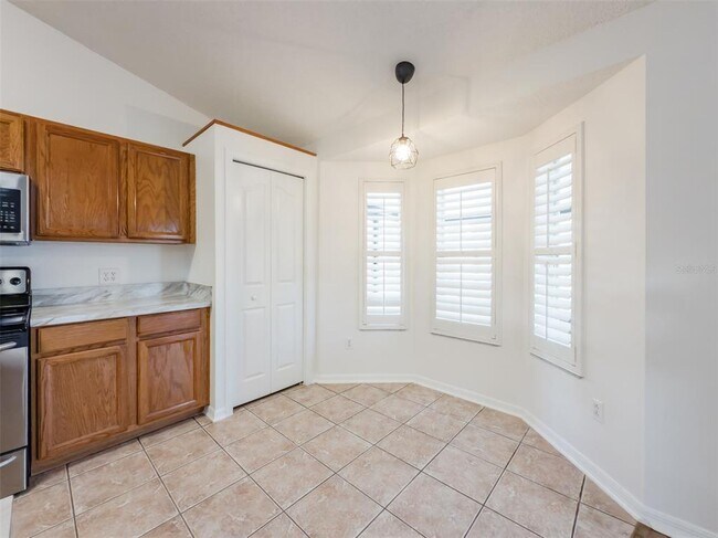 Building Photo - 14717 Redcliff Dr