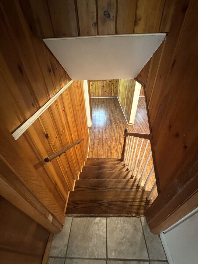 Building Photo - 5br home off S. Milledge For Rent