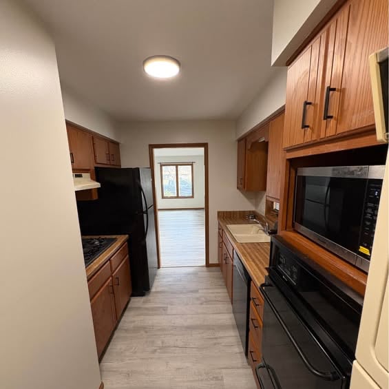 Building Photo - 1319 Reed Rd