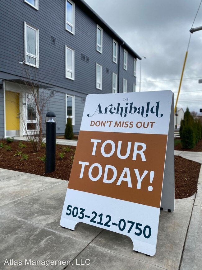 Building Photo - 468 SE 202nd Ave