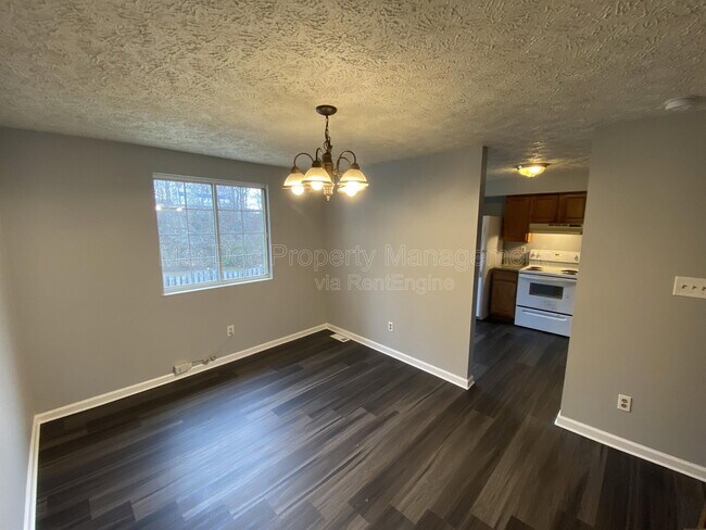 Building Photo - 300 Cross Ridge Ct
