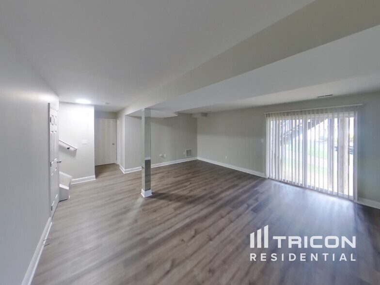 Building Photo - 7 Stone Garden Ct