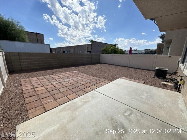 Building Photo - 6639 Tumbleweed Ridge Ln