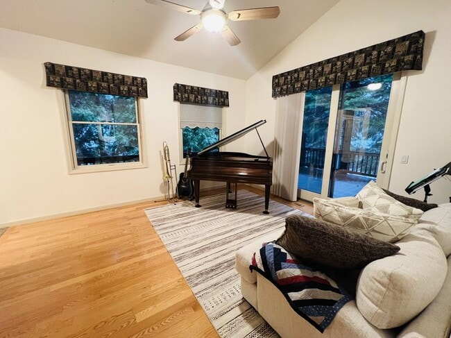 Building Photo - 26270 St Andrews Ct