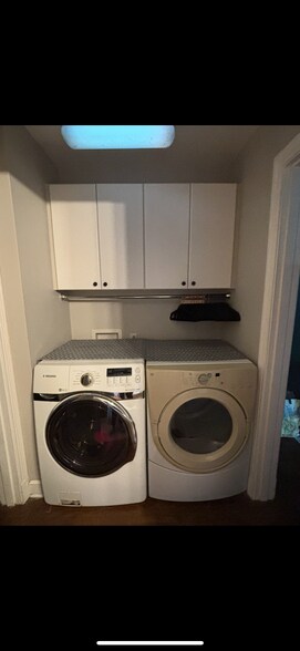 Building Photo - 25 S Merton St