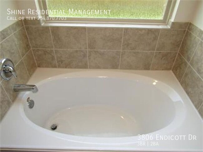 Building Photo - 3806 Endicott Dr