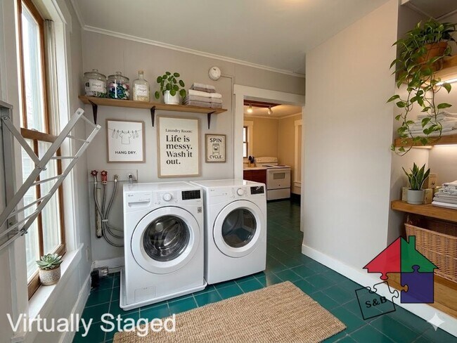 Building Photo - 4 Cogswell St