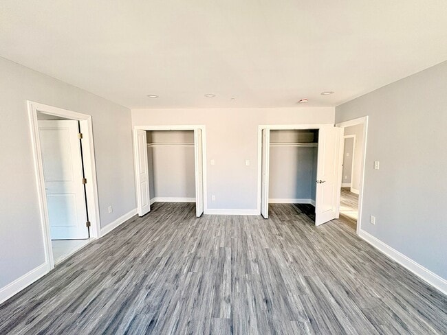 Building Photo - 6710 Hudson St