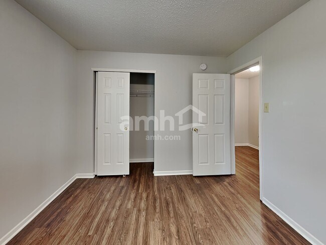 Building Photo - 1313 Central Park Dr