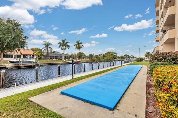 Building Photo - 1766 Cape Coral Pkwy E