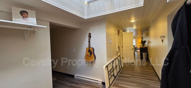 Building Photo - 3947 E Calvary Rd