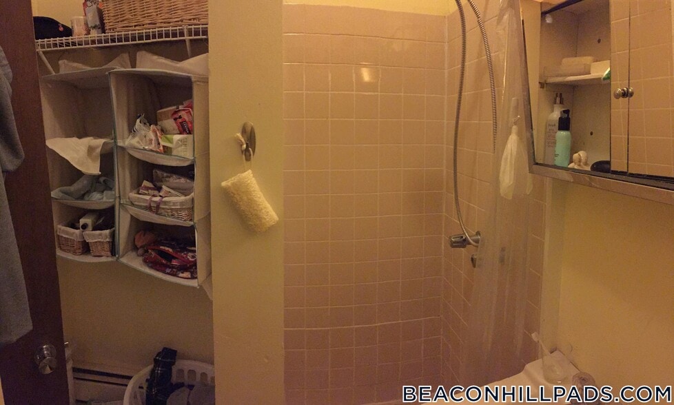 Building Photo - 40 Anderson St