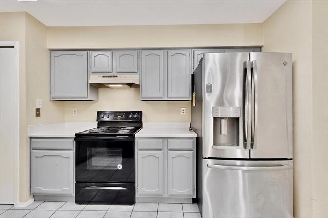 Building Photo - 2426 Sutton Dr