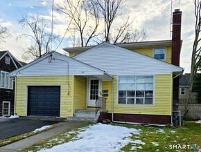 Building Photo - 105 Burwood Ave